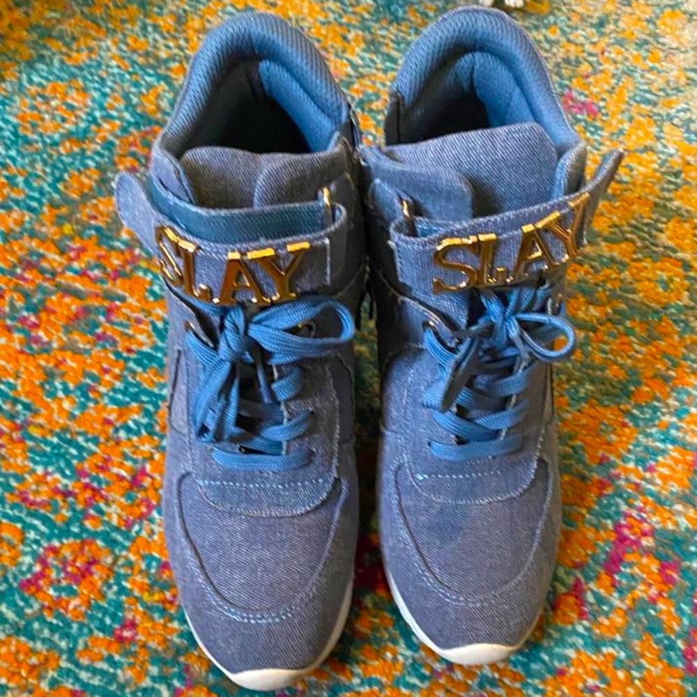 Wedge sneakers